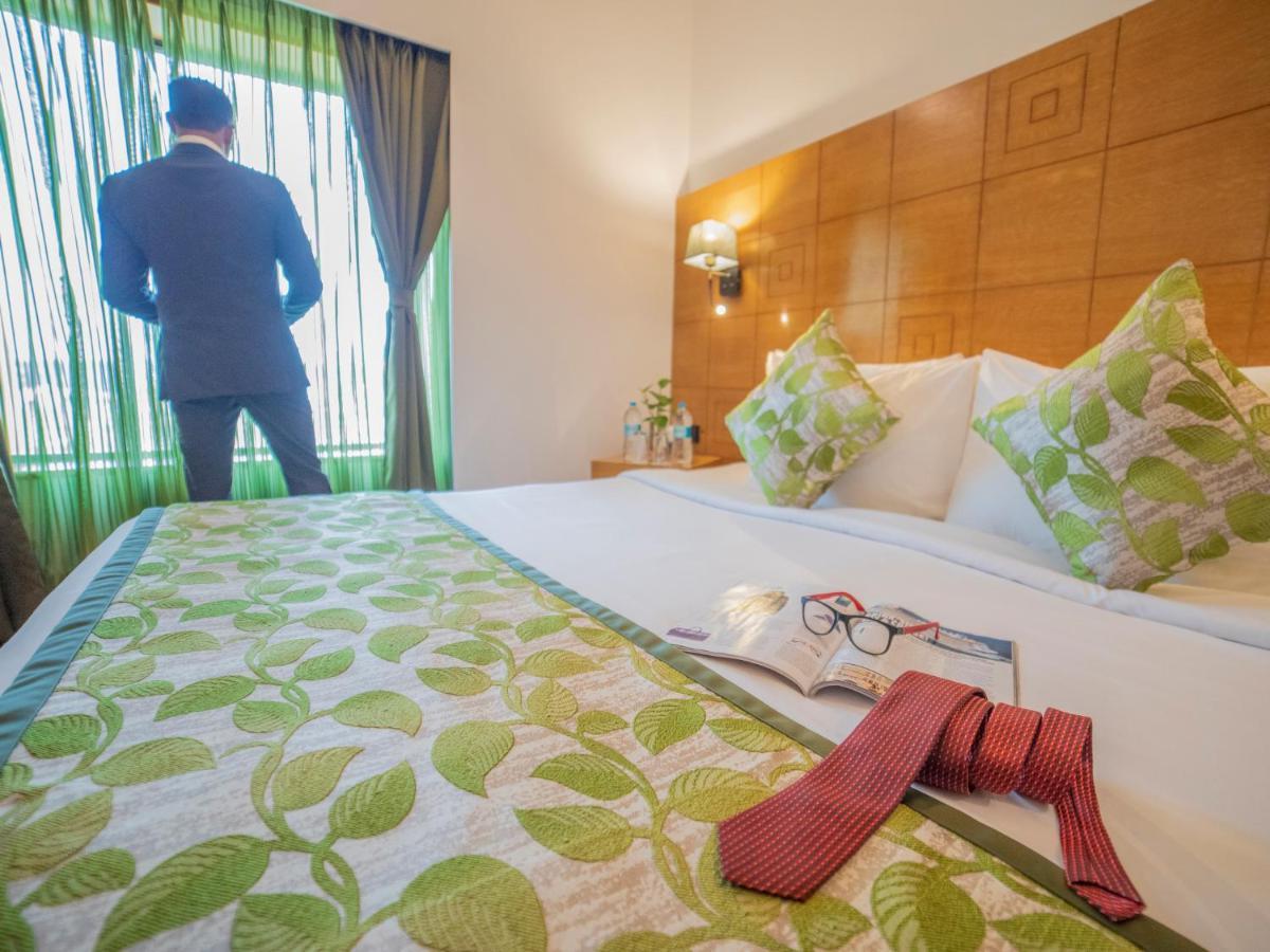 The Orchid Hotel Hinjewadi Púna Kültér fotó Deluxe Room
