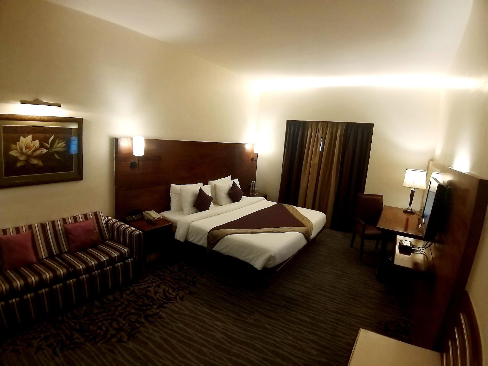The Orchid Hotel Hinjewadi Púna Kültér fotó A room at the hotel