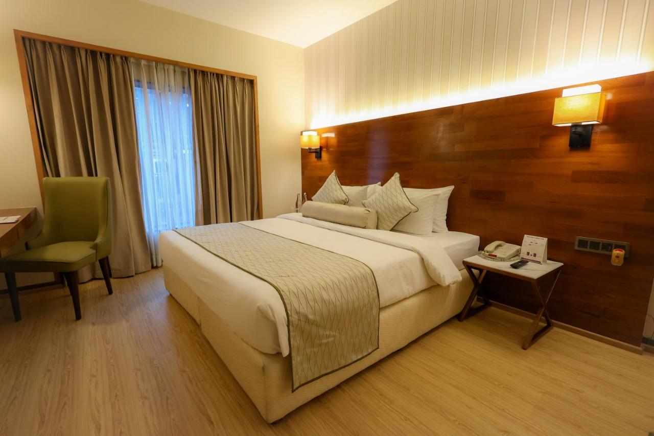 The Orchid Hotel Hinjewadi Púna Kültér fotó Deluxe Room