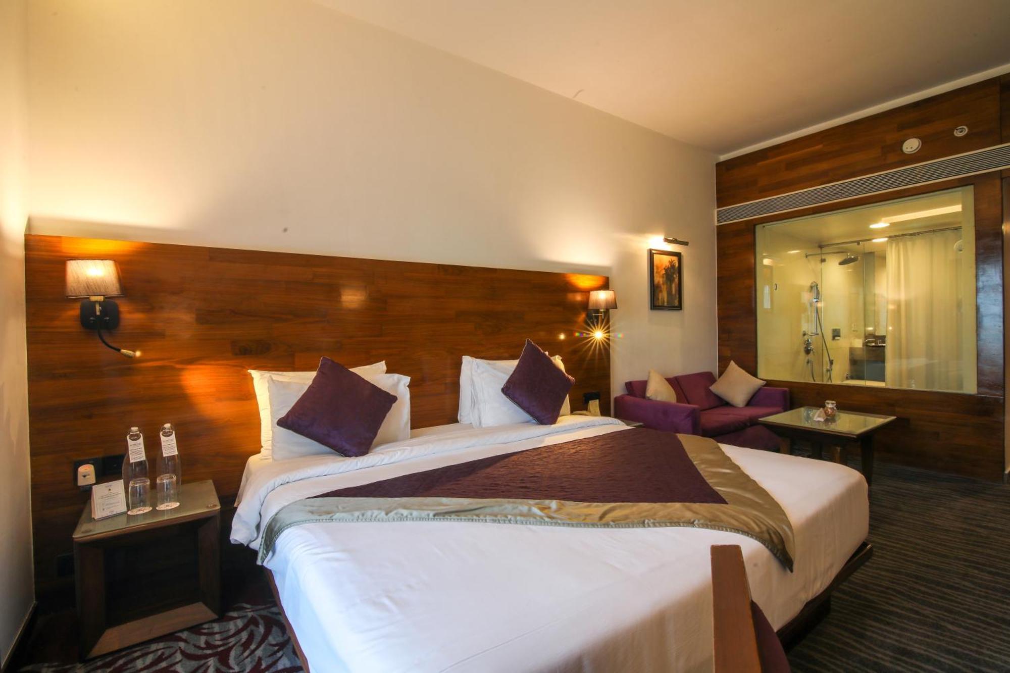 The Orchid Hotel Hinjewadi Púna Kültér fotó