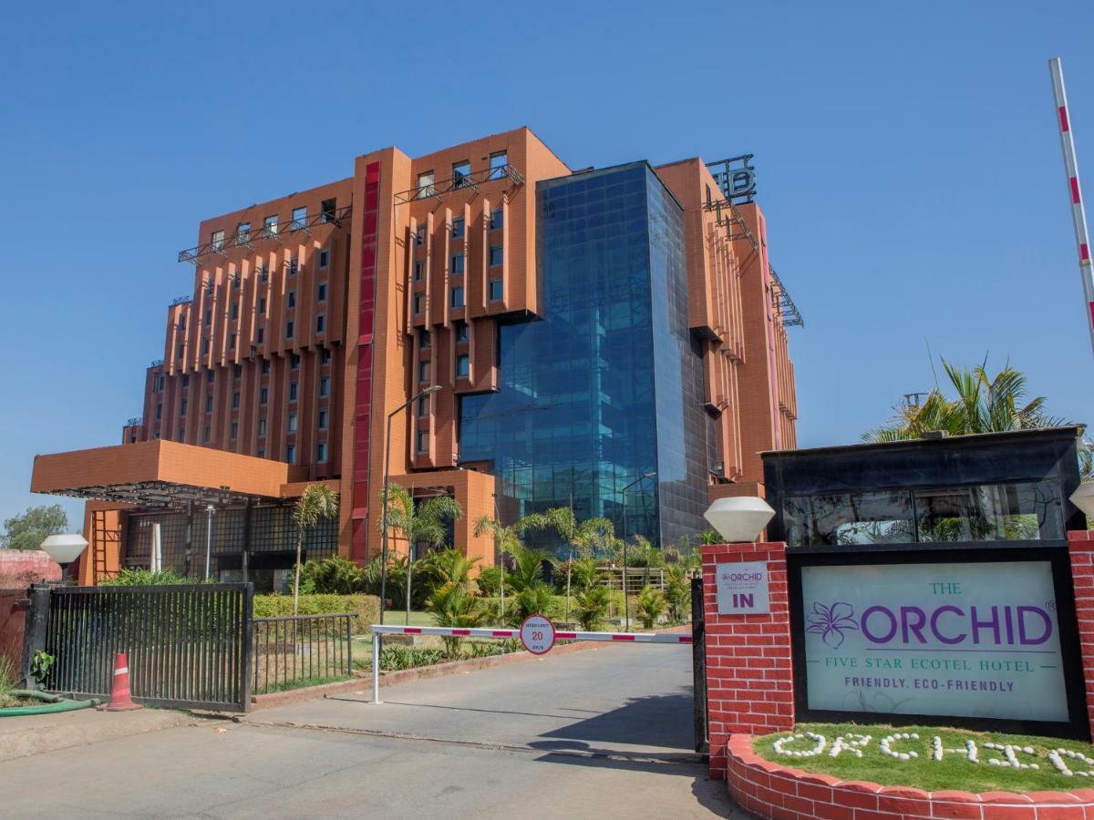 The Orchid Hotel Hinjewadi Púna Kültér fotó Orchid Hospital