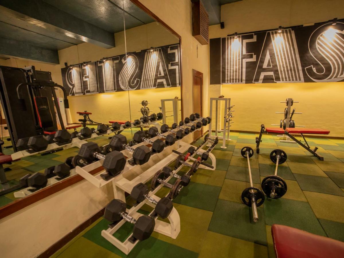 The Orchid Hotel Hinjewadi Púna Kültér fotó The gym at the hotel